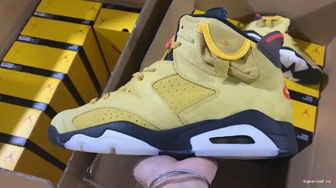 TRAVIS 6 SCOTT JORDAN YELLOW AIR CN1084-300 X 0415